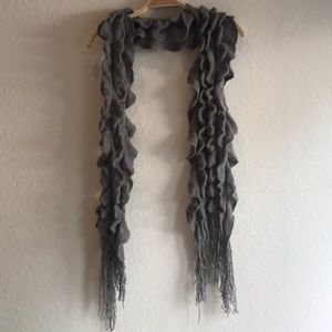 Grey scallop scarf